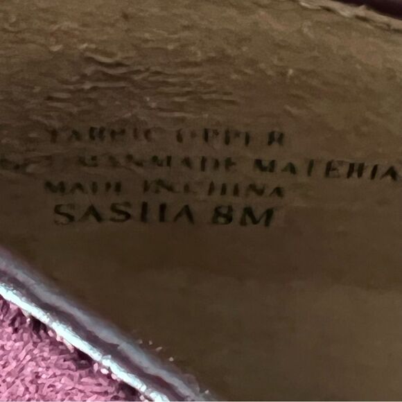 Violet and Red laser cut wedge Style: Sasha new with tags, size 8M - Picture 10 of 15